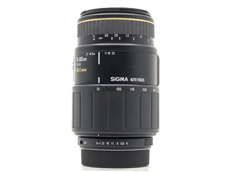 Sigma 70-300mm f/4-5.6 APO Macro - Pentax-fattning