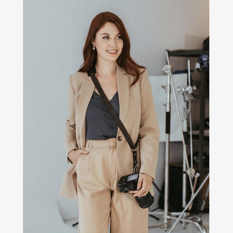 Berlin #602 - Brun axelrem i läder för kamera