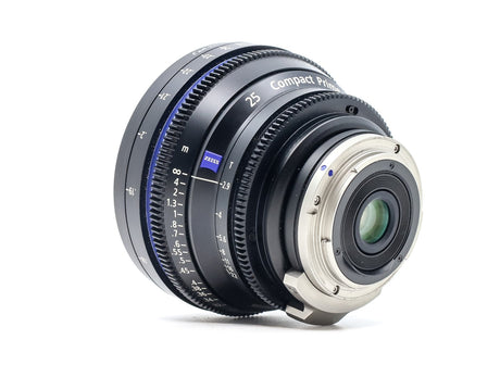 ZEISS CP.2 25mm T2.9 - Canon EF-fattning