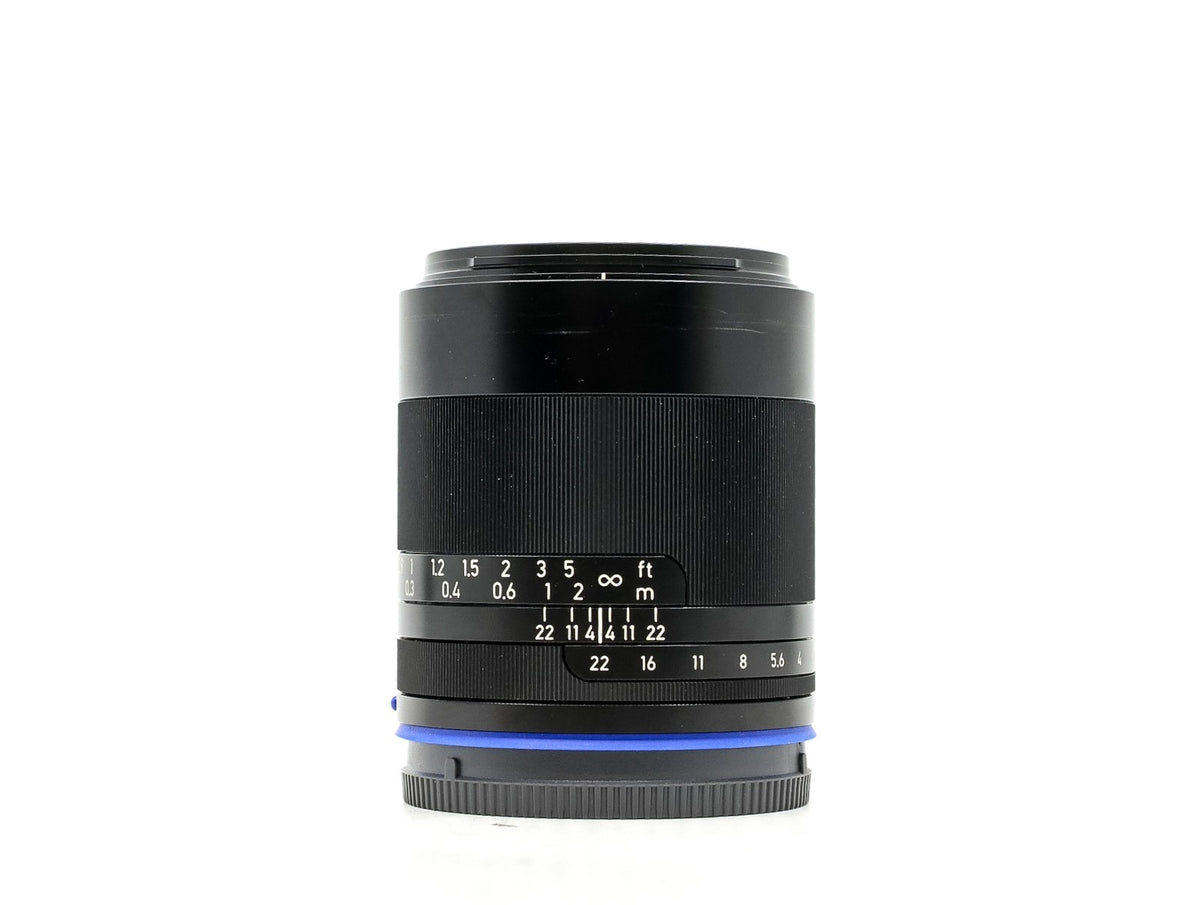 ZEISS Loxia 25mm f/2.4 - Sony FE-fattning · imagen principal