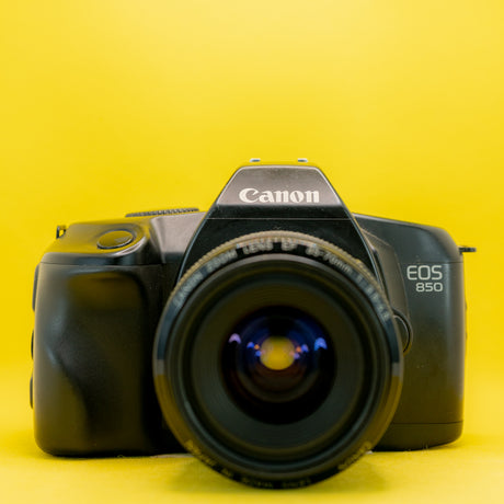 Canon EOS 850 + 35-70 F3.5 - 5.6 - Analog Systemkamera 35mm SLR Vintage