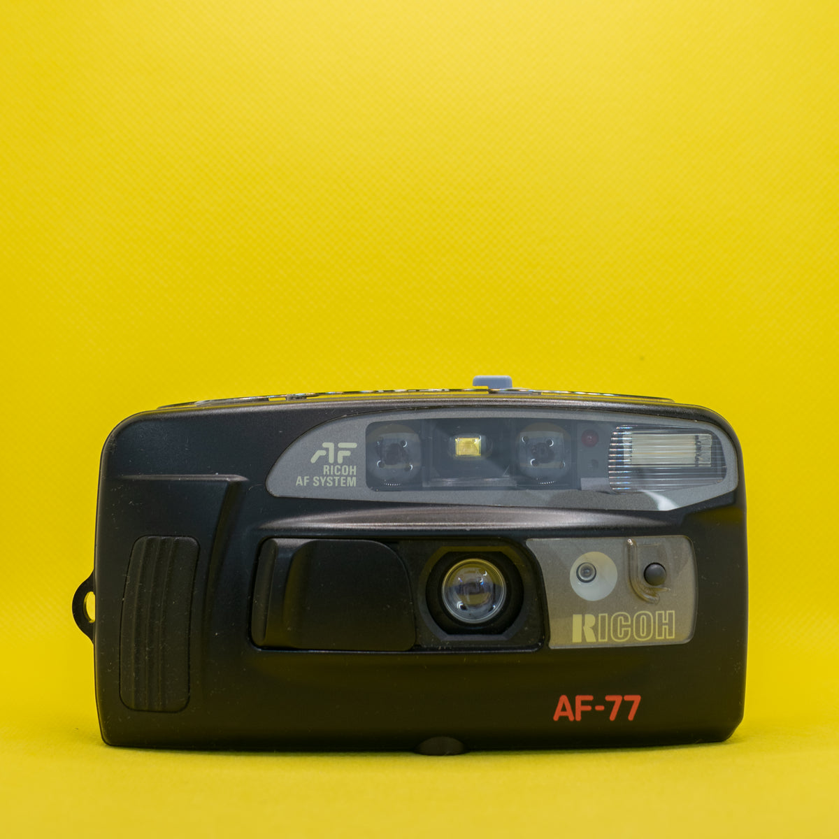 Ricoh AF77 - 35 mm kompakt premium filmkamera · imagen principal