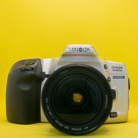 Minolta Dynax 500si - SLR 35mm Film Camera 