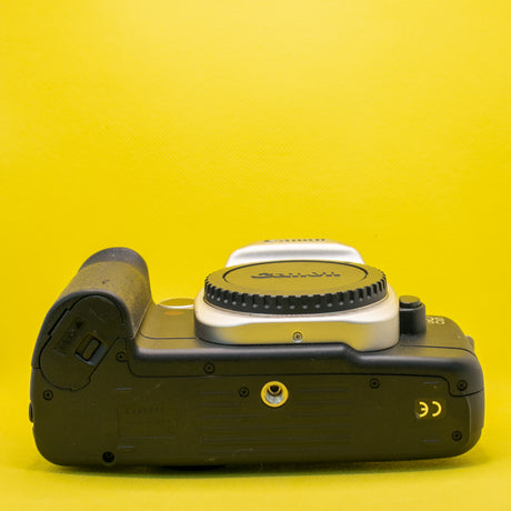 Canon EOS 50 (Body) - 35mm Vintage Reflex Analog Camera
